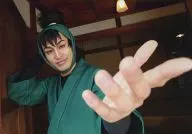 前內孝文(食滿留三郎)/橫型・豐胸・衣綠・左手・右手頭・生寫真/「音樂劇忍者亂太郎第4彈再演揭露最恐怖計劃！」