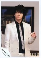 Hey! Say! JUMP / Yuri Chinen / Upper Body / Jacket White / Shirt Black / Left Hand Chess / Eye Right / Official Official photo