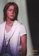 KAT-TUN/龟梨和也/现场照片·腰上·服装白·视线右·无边框/DREAM BOYS