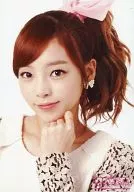 KARA/Hara (Hara) / Cara arriba / Ropa blanca / Mano izquierda / Fondo blanco / KARASIA 2013 FELIZ AÑO NUEVO EN TOKYO DOME