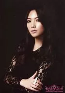 Kara/JiYoung/上半身・衣服黑色・向左・背景黑色/KARASIA2013HAPPY NEW YEAR IN TOKYO DOME