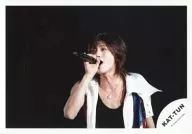 KAT TUN / Akanishi Jin / Horizontal, Bust up, Sleeveless Costume White, Inner Black, Right Hand Microphone, Left Eye View, Logo "KAT TUN" / Official Official photo