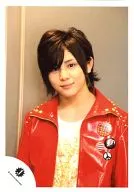 Hey! Say! JUMP / Ryosuke Yamada / Bust up / Costume red / Inner white / Gold / Camera eyes / Mouth closed / Official Official photo