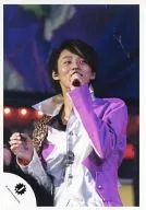 Kis-My-Ft2 / Taisuke Fujigaya / Live Photo / Upper Body / Costume Purple Silver / Left Hand Microphone / Eye View Right / Official Official photo