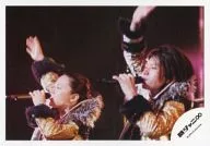 Kanjani Eight / Shibuya Subaru / Okura Tadayoshi / Horizontal / Live Photo / Bust Up / Costume / Fur / Body Facing Left / Background Black / Official Official photo