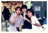 Johnnys / Satoshi Ohno, Shunsuke Osaka, Yuki Kohara / Horizontal Type / Upper Body / Ohno Right Hand Index Finger Stand / Obara Left Hand Par Center / Official Official photo