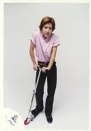 Arashi / Kazuya Ninomiya / Whole Body / Shirt Pink / Pants Black / Kickboard / Background White / Official Official photo