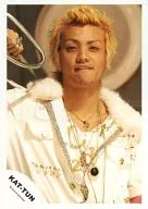 KAT-TUN / Sei Tanaka / Bust up, costume white, right hand rock up, show teeth / Official Official photo