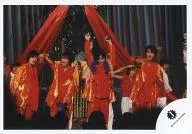 Kansai International Johnnys Jr. / Gather (4 people) / Live Photo, Horizontal, Knee-Top, Costume Orange, Nakayama-Both-Hand Lift / Official Official photo