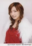 Morning Musume / Maki Goto / upper body / costume / red / white feather jacket / camera eye / official Official photo