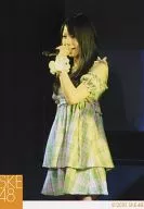 Shiori Takada / Live Photo / Kneecap / Costume Green Check Pattern / Body Left / Left Hand Microphone / Background Black / 2010 / Official Official photo