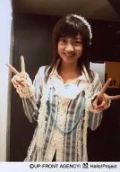 Berryz工房/熊井友理奈/上半身・衣服淡藍色・白色條紋・兩手和平・白色發箍/官方生寫真