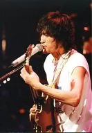 TOKIO/長瀬智也/ライブフォト・上半身・Tシャツ白・ギター・枠無し/公式生写真