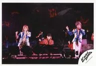 Kinki Kids / Domoto Go ・ Domoto Koichi / Live Photo ・ Horizontal ・ Costume Light Blue ・ White ・ Left Hand Microphone ・ Light Purple / Official Official photo