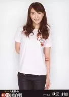 Sayaka Akimoto / Above-the-knee / Included in "The 2 nd AKB48 Red and White Singing Contest" Official photo