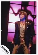 Kinki Kids / Koichi Domoto / Above-the-knee ・ Jacket black ・ Inner white ・ Upper left eye ・ Background pink ・ Window / Official Official photo