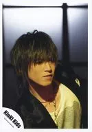 Kinki Kids/堂本光一/豐胸外套黑色內搭白銀右視線背景灰色黑色/正式生寫真