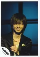 Kinki Kids / Koichi Domoto / Bust up / Jacket black / Inner Shirogane / Left front / Smile / Light blue / Official Official photo