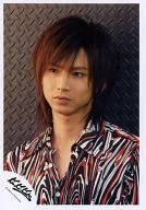 Kinki Kids / Koichi Domoto / Bust up shirt Black, Red, White, Eye Point Left, Background Gray / Official Official photo