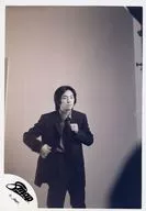 SMAP/中居正広/膝上・スーツ・セピア/公式生写真