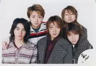 Arashi / Assembly (5 people) / Horizontal ・ Bust up ・ Center Aiba ・ Ohno Shoulder ・ Background white / Official Official photo