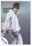 KAT-TUN / Kazuya Kamenashi / Costume White, Above Knees, Both Hands Behind, Body Facing Right, Below Eyes / Official Official photo