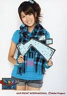 Berryz Kobo / Chinami Tokunaga / Above the Knee / Blue Costume / Check Pattern Stole / With Both Hands Board 「 」 / Face Tilt / Hello! Project 2010 WINTER Song Super Fugetsu モベキマス / Official Official photo