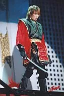 Kinki Kids / Koichi Domoto / Live Photo, Whole Body, Costume Black, Red, Right Hand Sword, Lower Right Eye / "Shoking SHOCK" / 2L size official Official photo