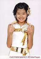 Berryz Kobo / Chinami Tokunaga / Upper Body / Costume White / Gold / Name tag Ni ni Aki 2 / Both Hands Thumb Stand / Official Official photo