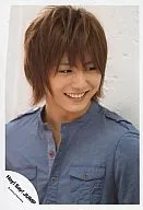 Hey! Say! JUMP / Ryosuke Yamada / Bust Up / Blue Shirt / Under Eyes / White Background / Smile / Official Official photo