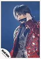 KinKi Kids / Koichi Domoto / Live Photo / Upper Body / Costume Red Black / Left Hand Microphone / Background Black / Official Official photo