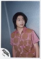 KinKi Kids / Tsuyoshi Domoto / Upper Body / Shirt White Pink Brown / Eye Right / Background White / Official Official photo