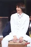 Kinki Kids / Koichi Domoto / Sitting ・ Costume white ・ Gaze left / "Endless SHOCK" / 2L size official Official photo