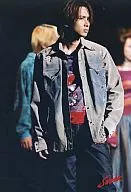 Kinki Kids/堂本光一/膝上・ジャケットグレー・目線右・左手腰/「SHOCK」/2Lサイズ公式生写真