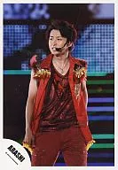 Arashi / Satoshi Ohno / Live Photo / Above the Knee / Costume Red / Eye View Left / Background Screen / Official Official photo