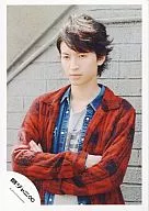 Kanjani Eight / Tadayoshi Okura / Upper body / Jacket red / Denim shirt / T-shirt gray / Arm band / Official Official photo