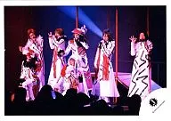 Kis-My-Ft2 / Gather (7 people) / Live Photo, Horizontal, White Costume, Left Facing Body, Left Hand Microphone, Light Pink, Audience in front / Official Official photo