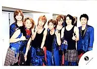 Kis-My-Ft2 / Gather (7 people) / Horizontal ・ Costume ・ Black tank top ・ Blue ・ Dress ・ Plaid pants / Official Official photo