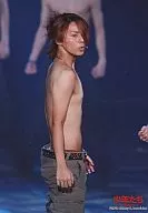 Kis-My-Ft2 / Taisuke Fujigaya / Live Photo / Above-Knee / Upper-Body Naked / Unframed / Black Background / Boys Without Lattice / Prison