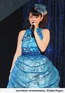 Berryz工房/菅谷梨沙子/ライブフォト・膝上・衣装青・左手マイク/公式生写真