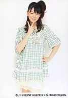 Berryz Kobo / Risako Sugaya / Kneecap / Costume Check Pattern Green / Right Hand Piece / Left Hand Hip / Official Official photo