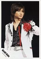 Kinki Kids / Domoto Koichi / Live Photo / Above Joelho / Jacket White / Shirt Black / Decorative Red / Eyelight Right / Background Black / Official Raw Photo