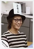 KAT TUN / Kazuya Kamenashi / Bust up / Costume Border Black and White / Glasses / Cap (Paper with "Concert") / Official Official photo