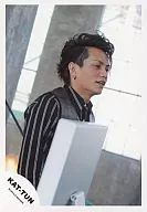 KAT TUN / Kiyoshi Tanaka / Upper Body / Best Gray Shirt with Black Stripes / Body Facing Right / Front Mirror / Background Window / Official Official photo