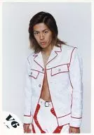 V6 / Takeshi Morita / Above-the-knee / Costume white red / Background white / Official Official photo