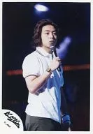 KinKi Kids / Domoto Go / Live Photo / Above the Knee / Costume White / Right Hand Microphone / Background Black / Wristband / Official Official photo