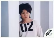 Kinki Kids/堂本剛/橫型・豐胸・服裝白色・背景白灰色/官方生寫真