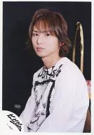 Kinki Kids / Koichi Domoto / Upper body / Costume white / Background black / Official Official photo