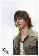 Kinki Kids/堂本光一/丰胸衣卡其布打底衫白色背景白色/官方生写真