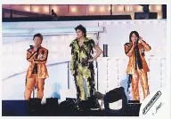 J-Friends / Koichi Domoto, Tsuyoshi Domoto, Tomoya Nagase / Live Photo, Above the Knee, Costume Orange Yellow, Right Hand Microphone, Left Hand Waist, Background White / Official Official photo